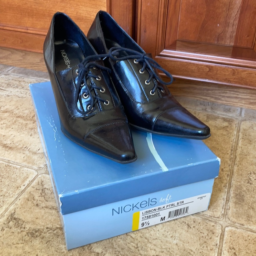 VINTAGE Black Patent Leather Point Toe Heels